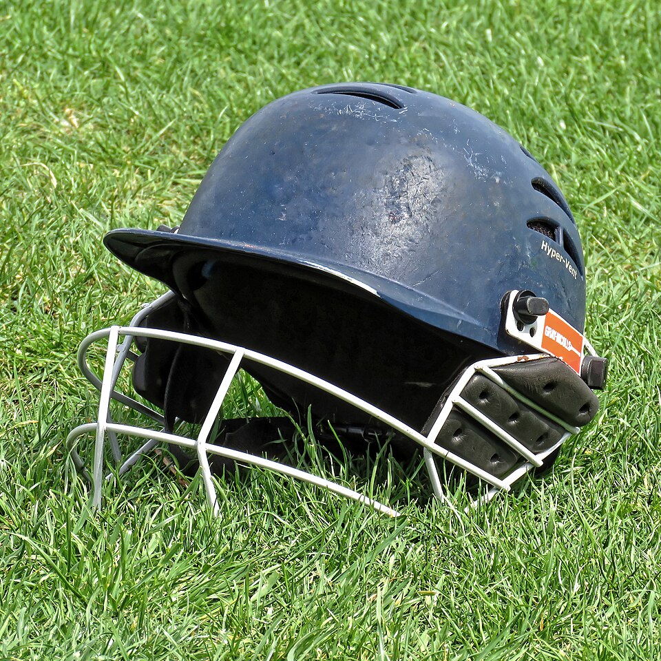Cricket Helmet — Model 007 — ShopOfBD Bangladesh