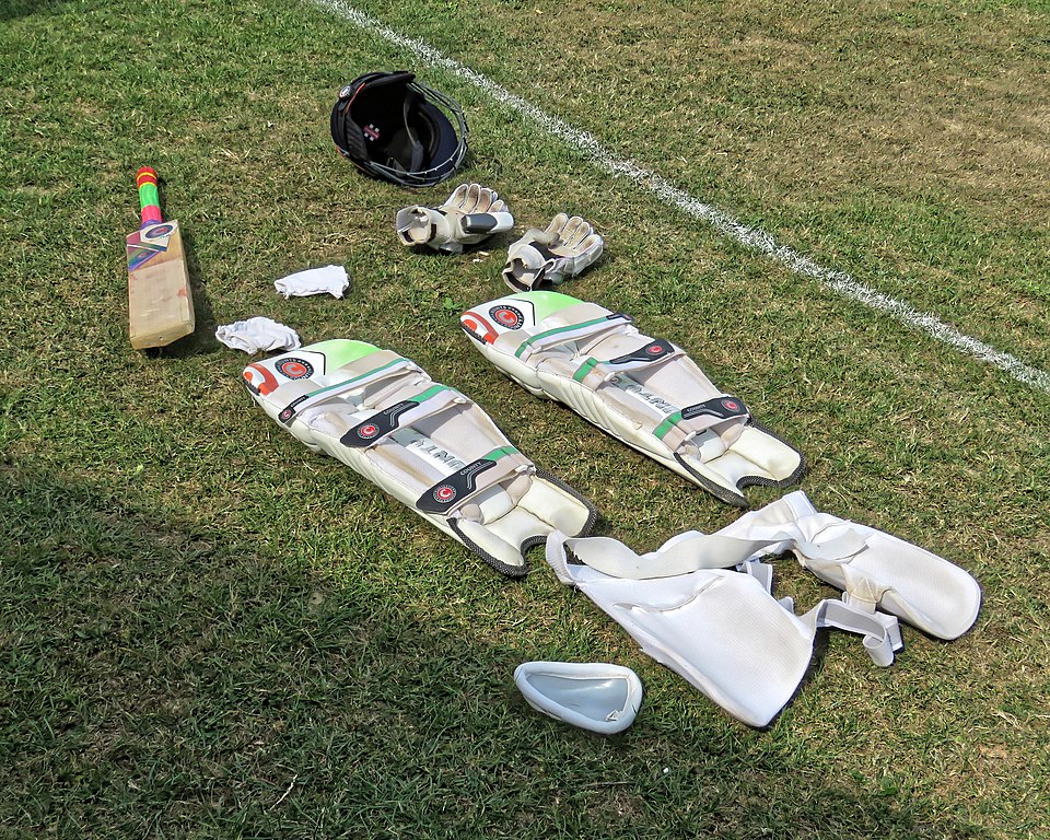 Women's Cricket Bat — Light Pick-up — Model 004 — ShopOfBD Bangladesh